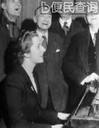玛格丽特·撒切尔成为英保守党第一位女领袖