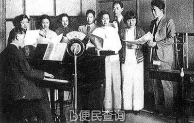 中国第一座民办广播电台开始播音