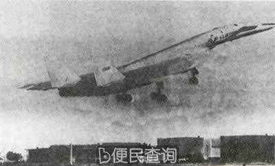 3倍音速的B-70轰炸机首航