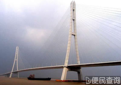南京长江第三大桥正式通车