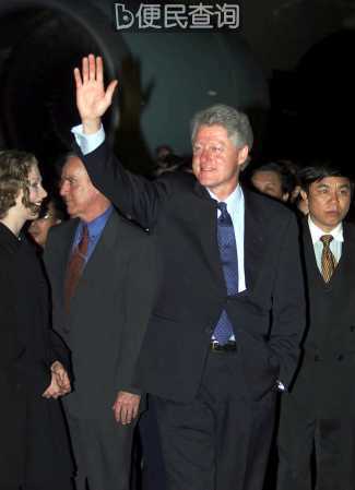 美国总统克林顿宣布与越南建立外交关系
