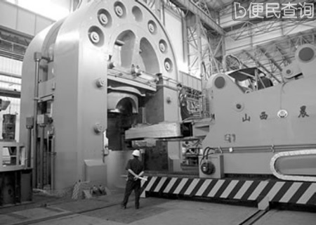中国研制成功全球最大黑色金属垂直挤压机