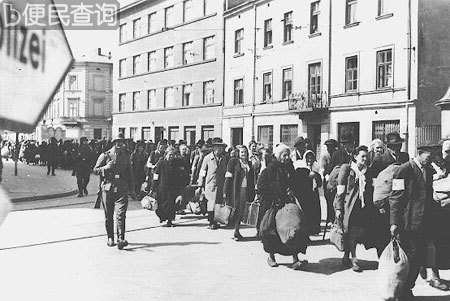 纳粹将大批犹太人赶往死亡集中营