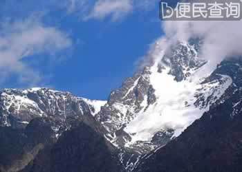 中国人首次登顶博格达峰