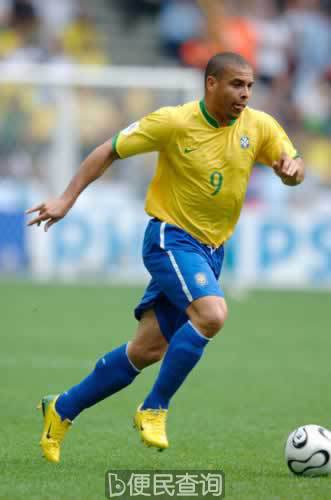 巴西足球运动员罗纳尔多出生