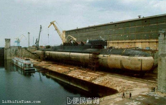 苏联一核潜艇起火沉没